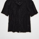 American Eagle 寬鬆剪裁恤衫領鈕扣恤衫 2026 系列