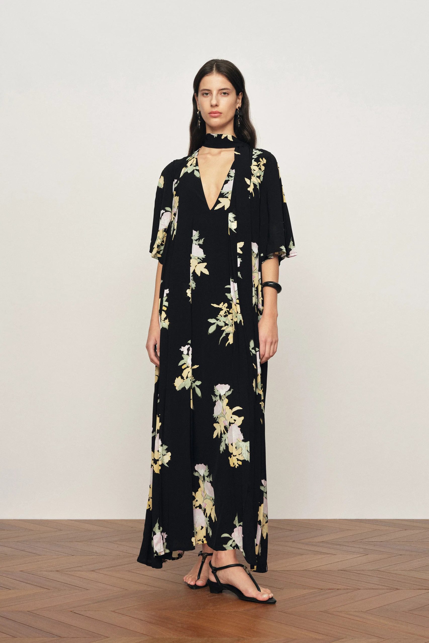 Aria Floral Tie Neck Elbow Sleeve Dress in Light Crinkle Gauze