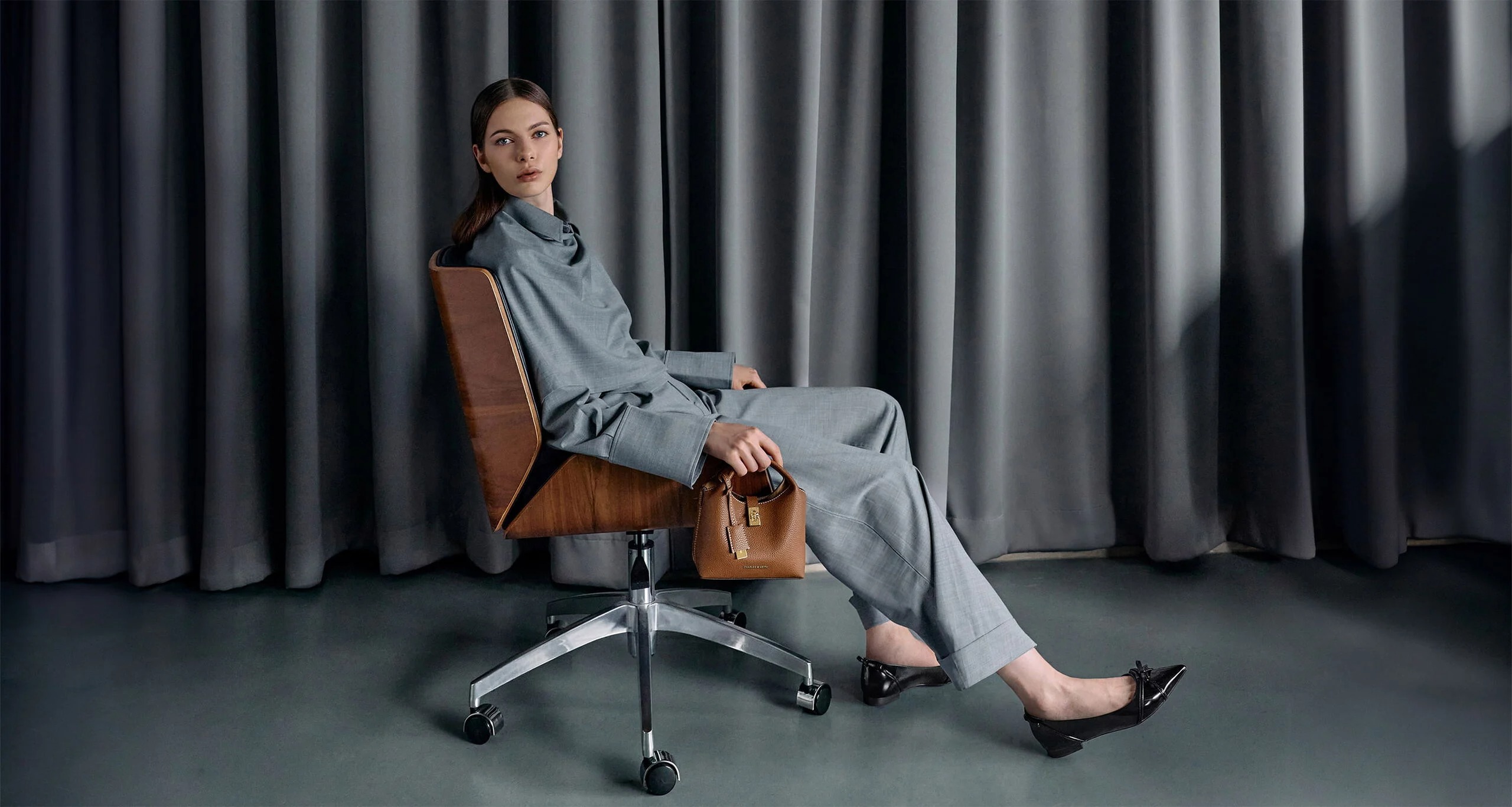 imgi_40_charles-keith-home-s-2-week-42-urbanessentials-CK2-10701752-winter26-newarrivals-modelimage-desktop